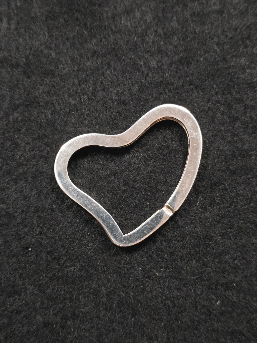 Authentic Tiffany & Co. Elsa Peretti Sterling Silver Open Heart Keyring/ Pendant - Picture 6 of 6